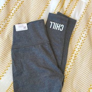 Aerie gray leggings new with tags. Size S.